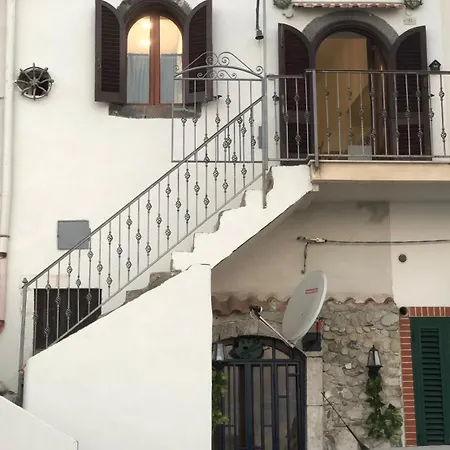 & Sea Holiday home