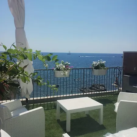 & Sea Holiday home *