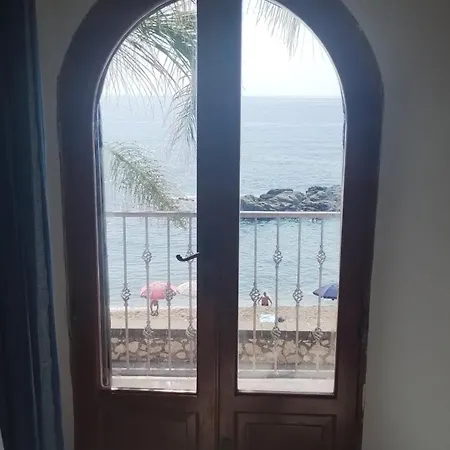 & Sea * Giardini Naxos