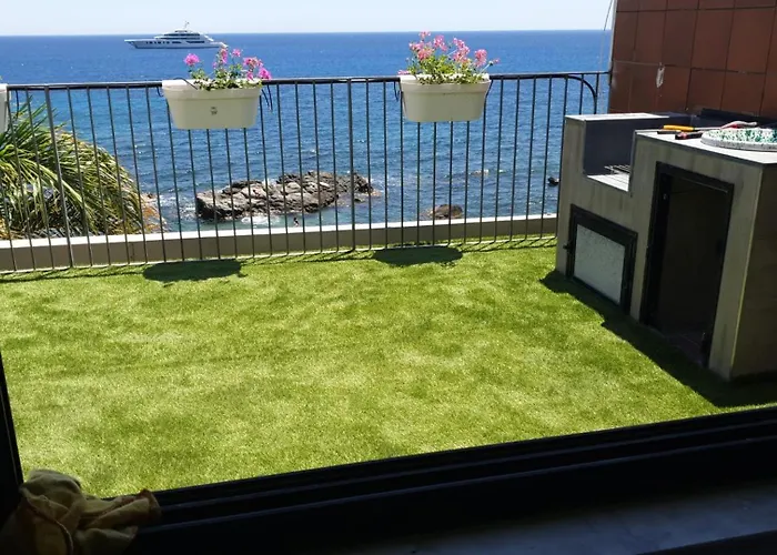 & Sea * Giardini-Naxos