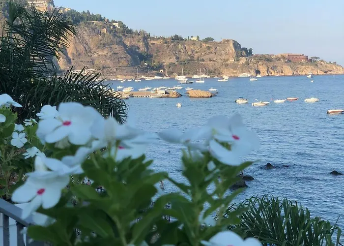 Holiday home & Sea Giardini Naxos